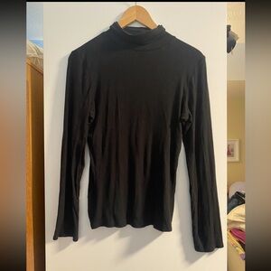 ☘️Classic Black Long-Sleeve Turtle Neck Top